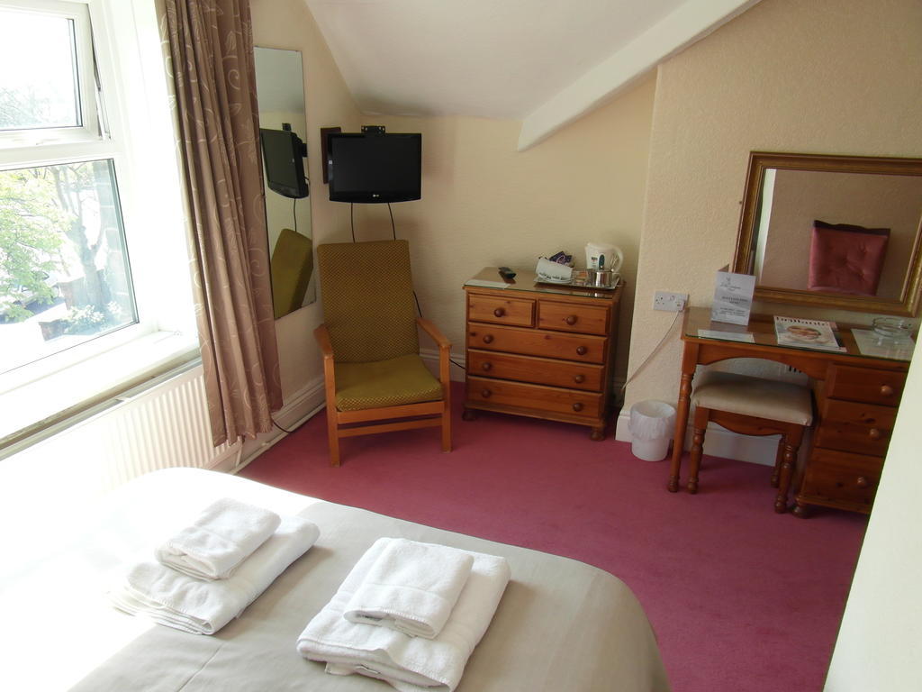 Lisdoonie Hotel Barrow-in-Furness Szoba fotó